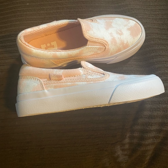 Girls size 11 DC slip on. Brand new from Designer Shoe Warehouse. - Picture 2 of 6